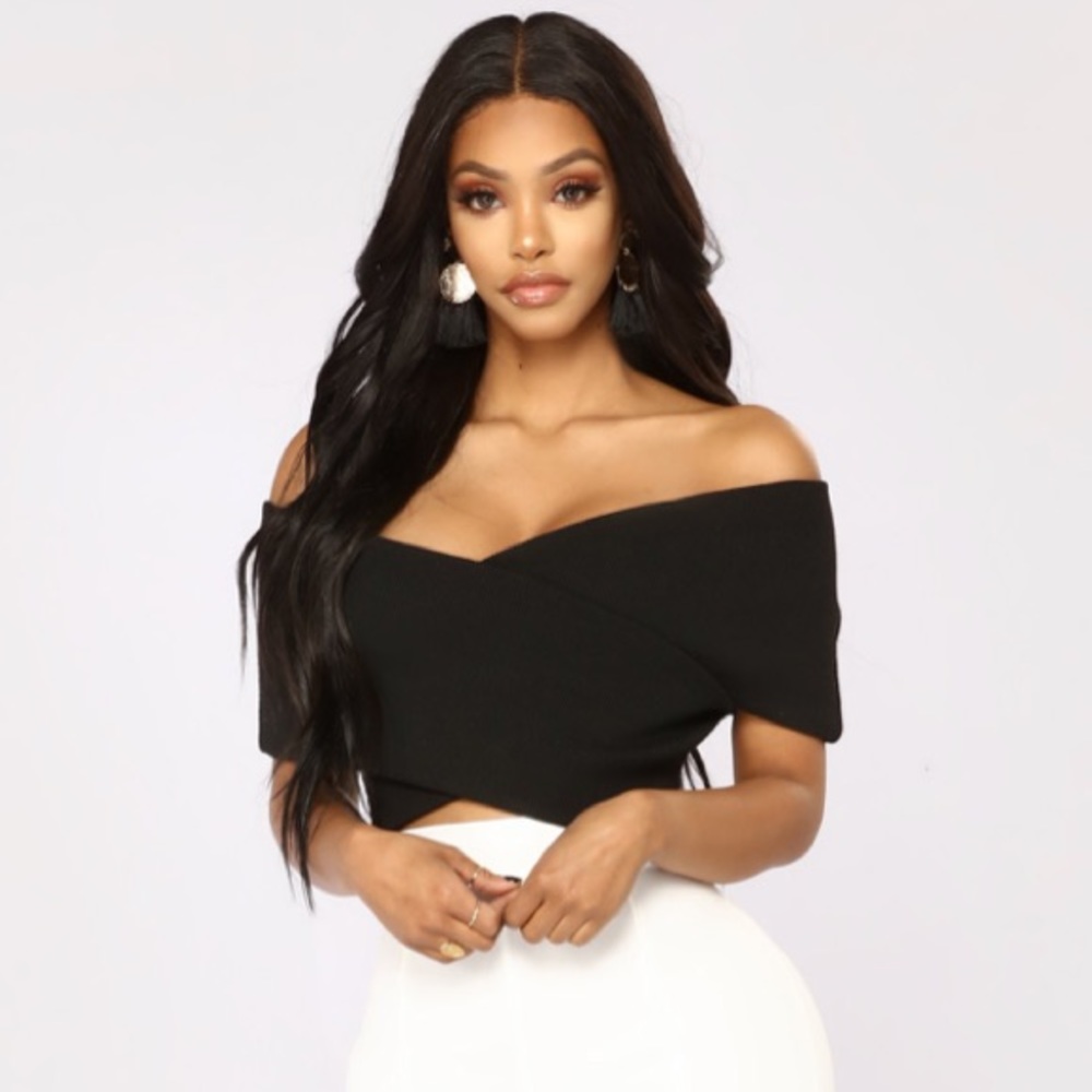 OFF SHOULDER CROP TOP